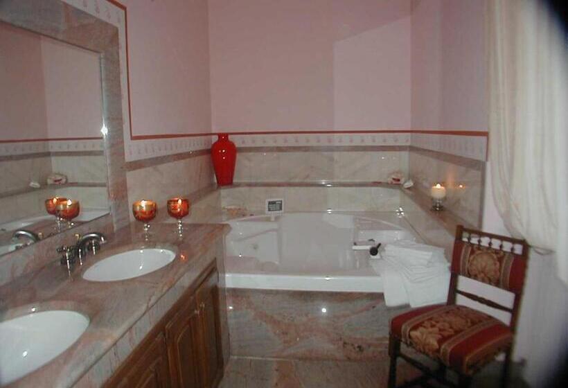 带按摩浴盆的套房, Torre Dei Frati Bed & Breakfast