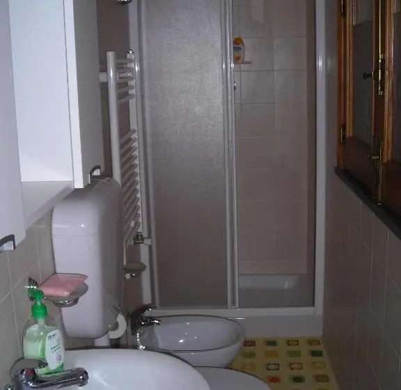 Standard Kolmen Hengen Huone Puutarhanäkymä, B&b Villa Dagala