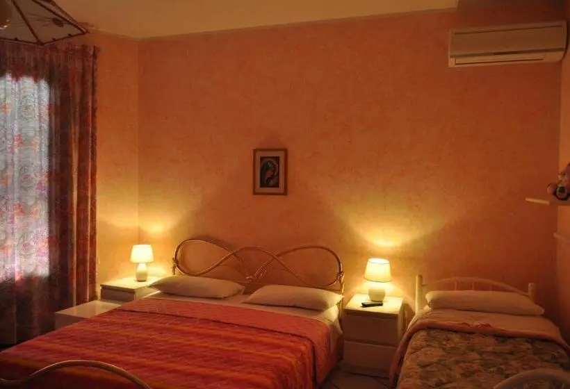 Standard Kolmen Hengen Huone Puutarhanäkymä, B&b Villa Dagala