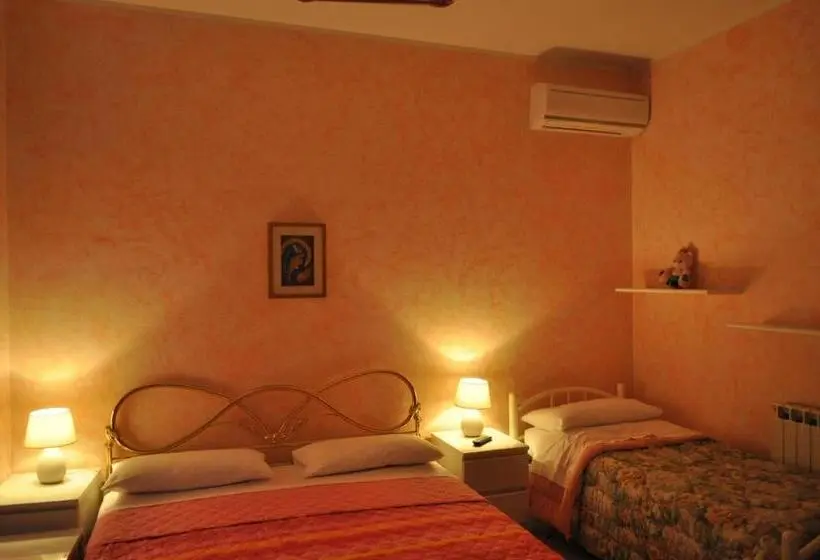 Standard Kolmen Hengen Huone Puutarhanäkymä, B&b Villa Dagala