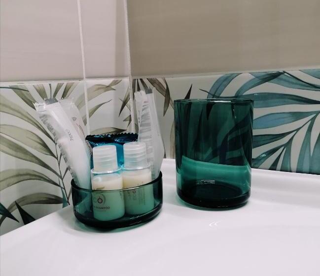 小型套房, Donnaciccinatrapani