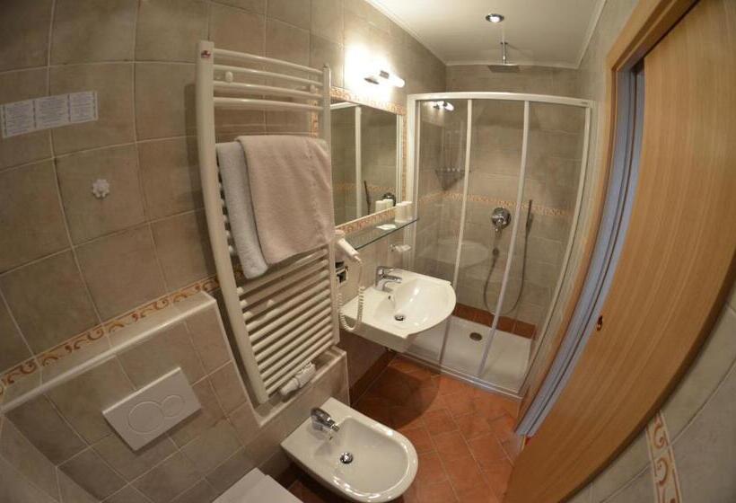 스탠다드 트리플 발코니 룸, Garni Ossi