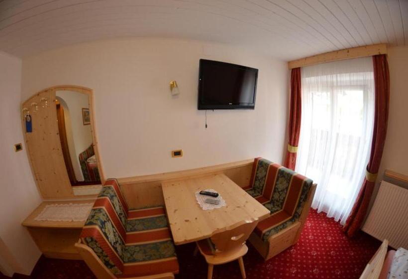 패밀리 룸, Garni Ossi