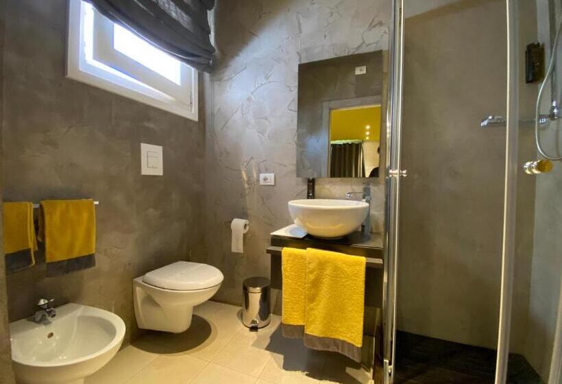 غرفة قياسية مزوَّدة بشُرفة, Tonnoconte Relais & Restaurant