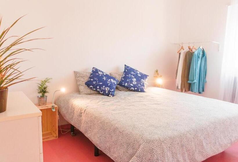 חדר סטנדרט, Hospedium Hostel Republica Surf House