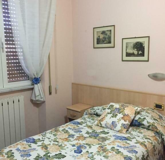 חדר סטנדרט יחיד, Marnie