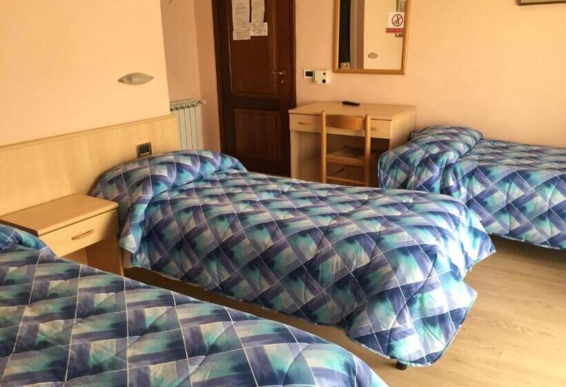 חדר סטנדרט לשלושה, Marnie