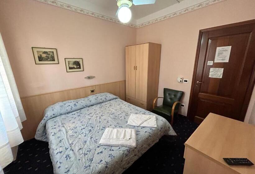 חדר סטנדרט, Marnie