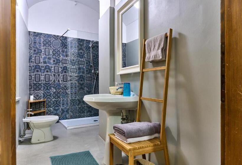 4인용 스탠다드 룸, Al Cavour 34