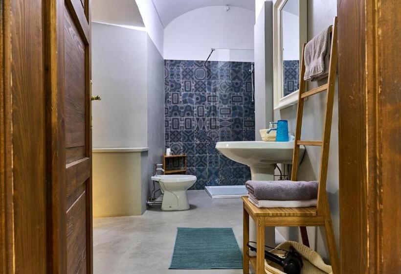 4인용 스탠다드 룸, Al Cavour 34