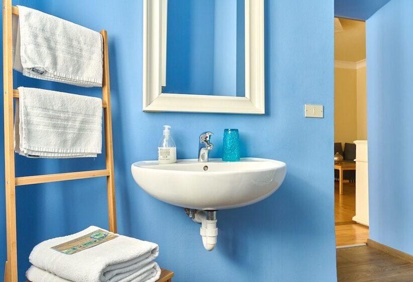 4인용 스탠다드 룸, Al Cavour 34