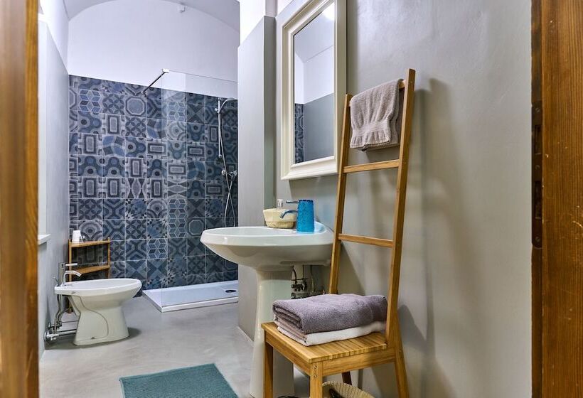 4인용 스탠다드 룸, Al Cavour 34