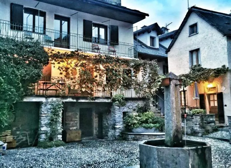 デラックスルーム, Casa Tomà