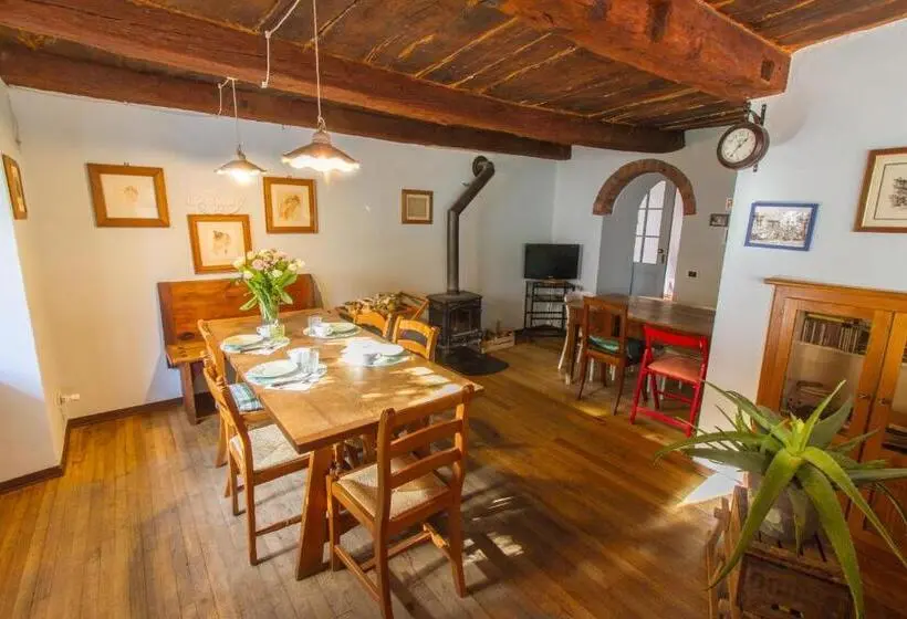 デラックスルーム, Casa Tomà