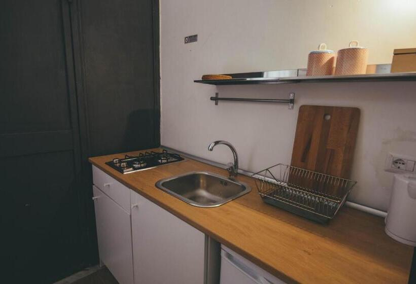 إستوديو قياسى مطلّ علي الحديقة, Dimora Santo Stefano