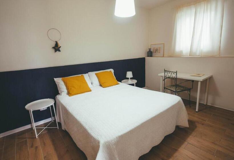 إستوديو قياسى مطلّ علي الحديقة, Dimora Santo Stefano