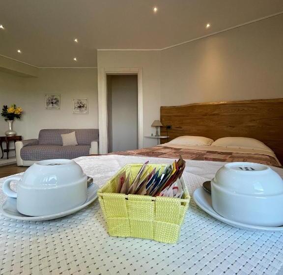 Полулюкс с Балконом, La Rocca