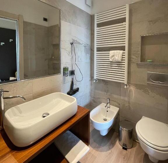 Полулюкс с Балконом, La Rocca