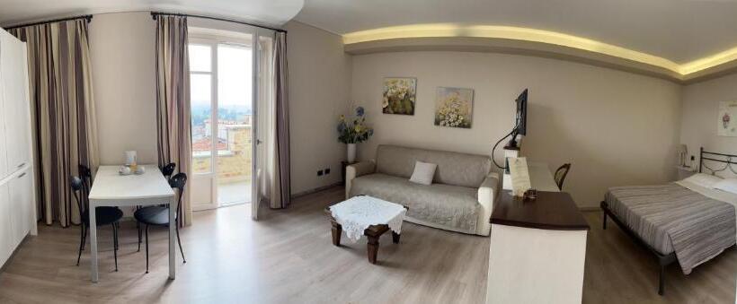 Полулюкс с Балконом, La Rocca