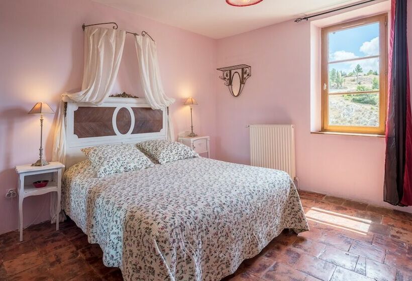 Номер Стандарт, Le Relais De Tamaroque