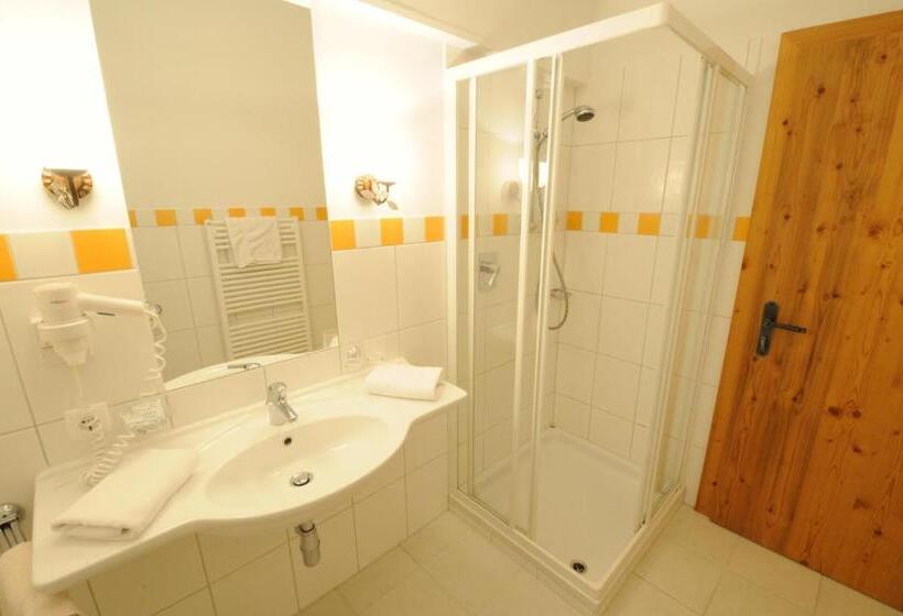 标准三人间, Pension Mirabelle