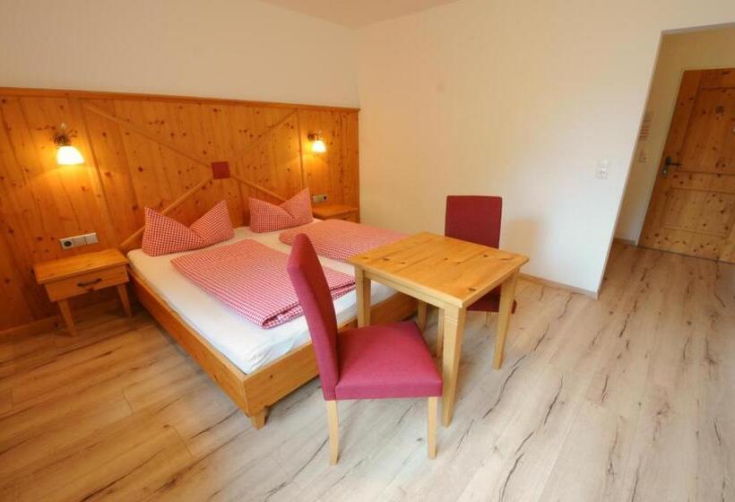 标准三人间, Pension Mirabelle