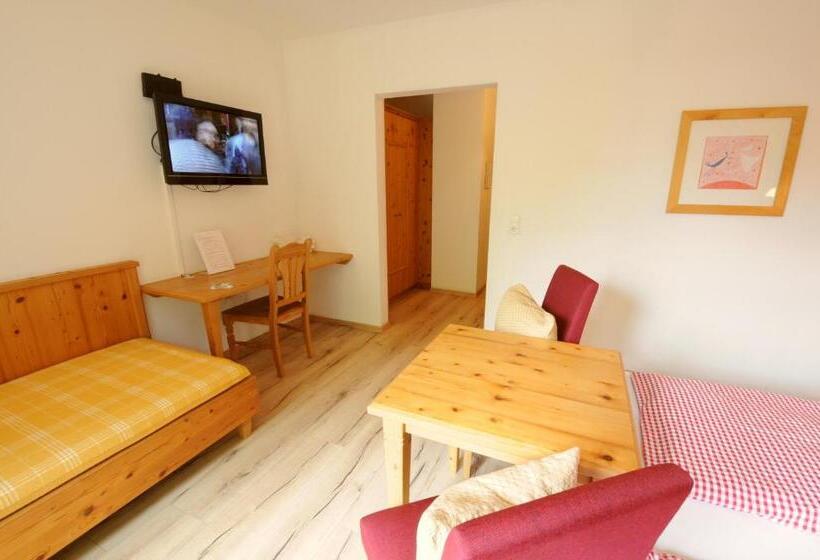 标准三人间, Pension Mirabelle