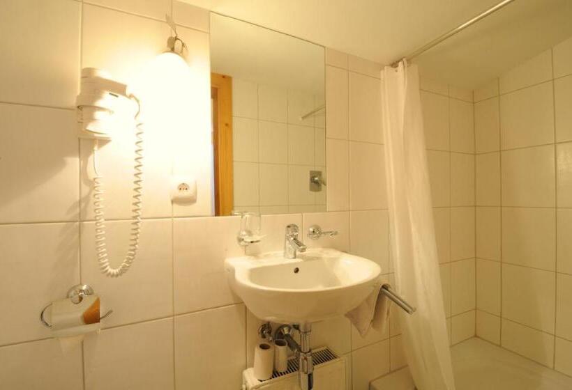 带阳台两卧公寓, Pension Mirabelle