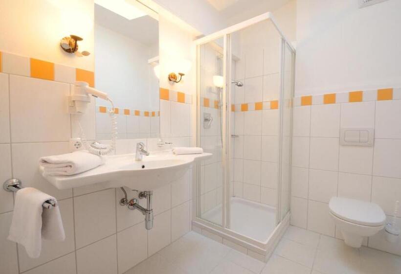 带阳台两卧公寓, Pension Mirabelle