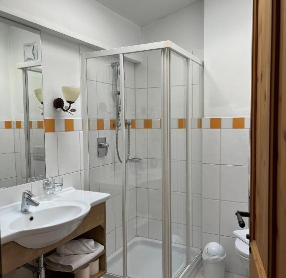 带阳台两卧公寓, Pension Mirabelle