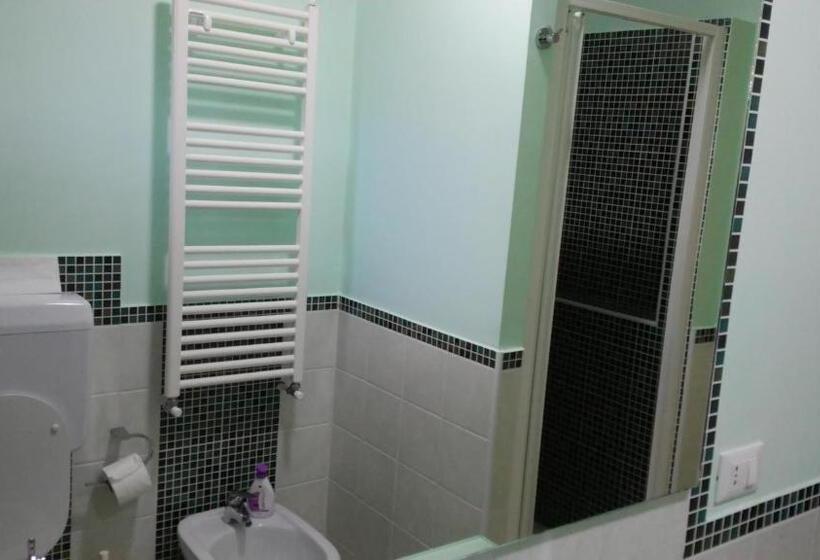 اتاق لوکس, Solerosa