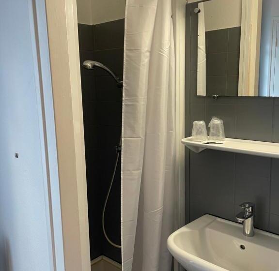 スタンダードルーム, Les Chiens Du Guet