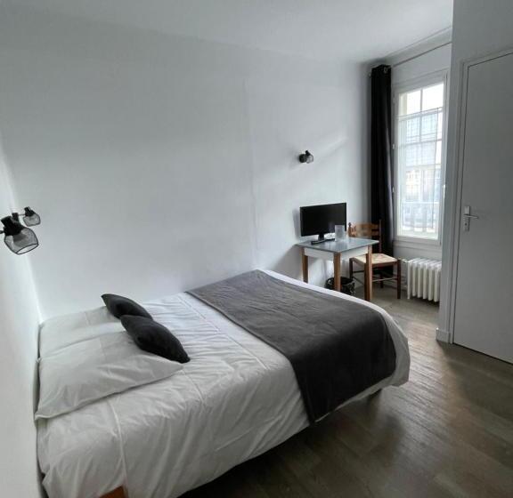 スタンダードルーム, Les Chiens Du Guet