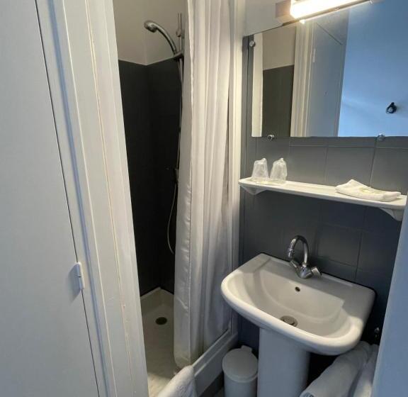 スタンダードルーム, Les Chiens Du Guet