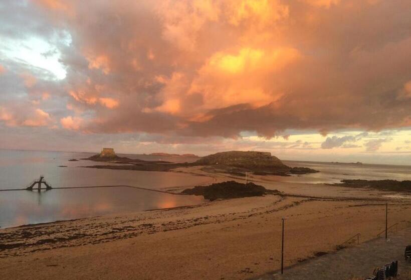 バス共有のスタンダードルーム, Les Chiens Du Guet