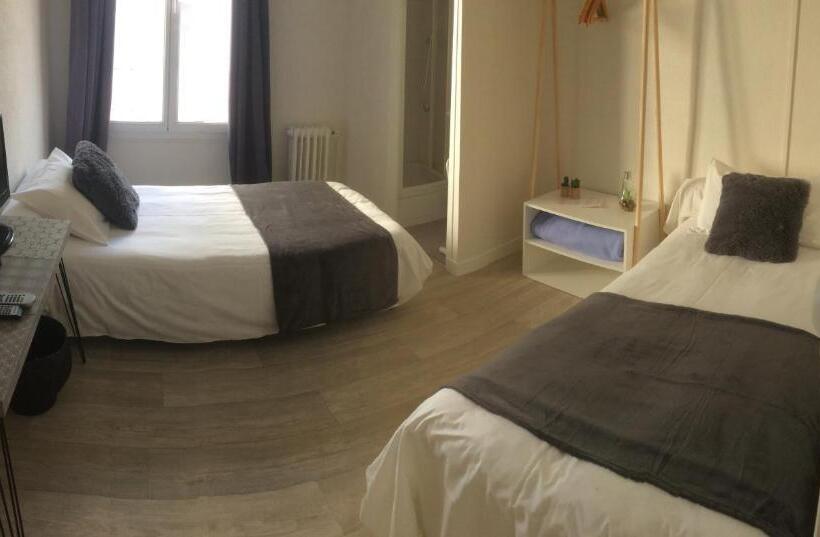 バス共有のスタンダードルーム, Les Chiens Du Guet