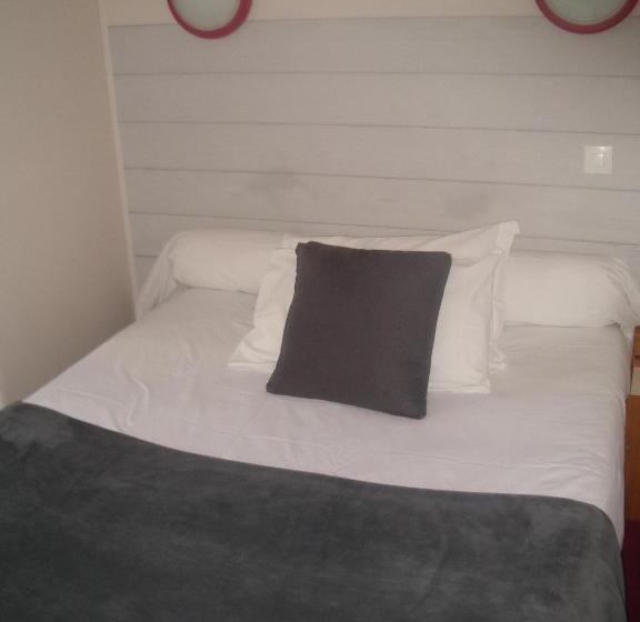 スタンダードルーム, Les Chiens Du Guet