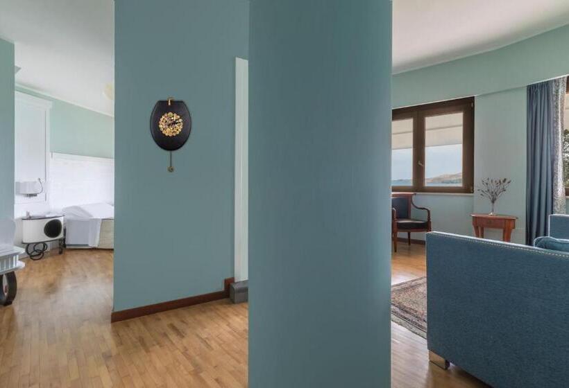 اتاق استاندارد سه نفره, Lido Degli Scogli