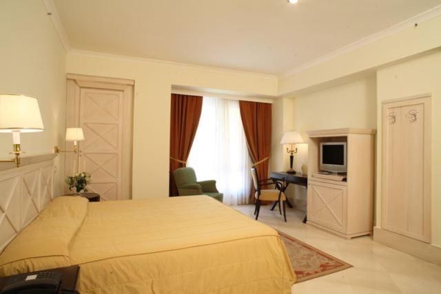 اتاق استاندارد سه نفره, Lido Degli Scogli