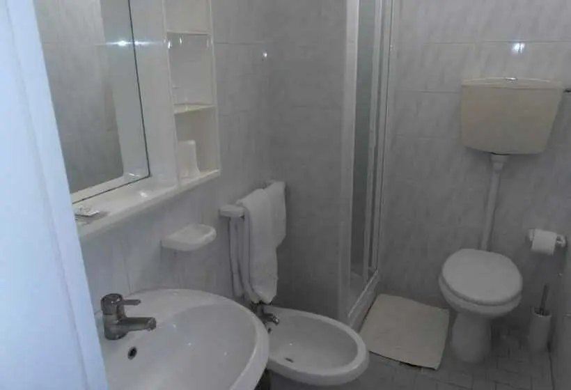 Standard-huone, Walter