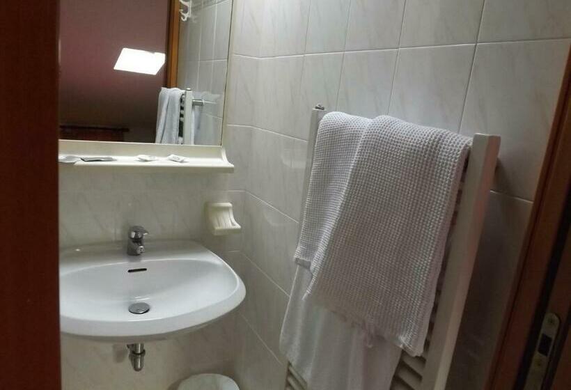 Номер Стандарт Трехместный, Walter