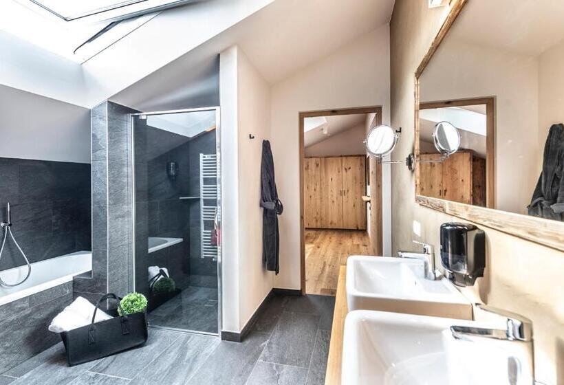 סוויטה, Zum Alten Moar