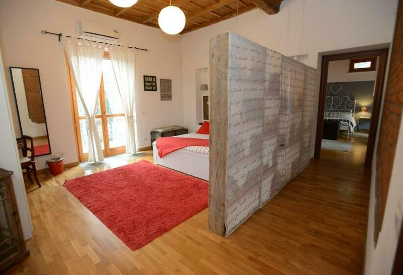 Люкс с Балконом, Il Pettirosso B&b