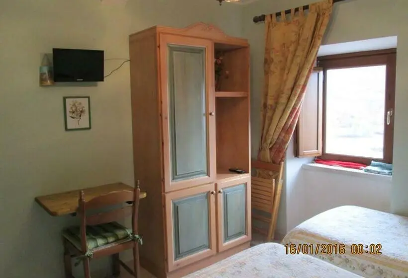 スタンダードトリプルルーム, Anticarua B&b