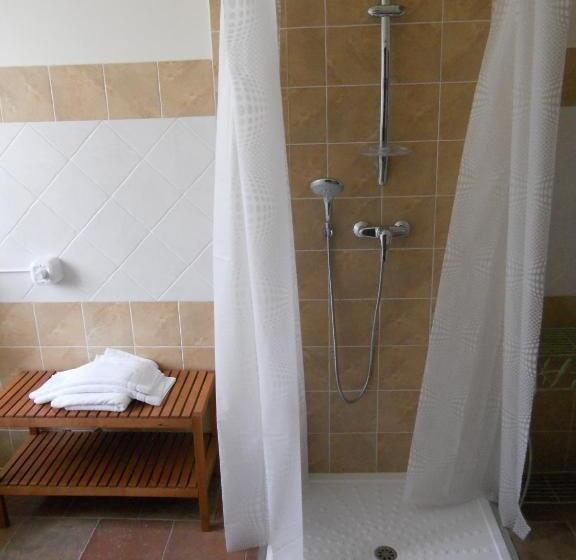 اتاق استاندارد برای معلولان, B&b Cascina Rossa
