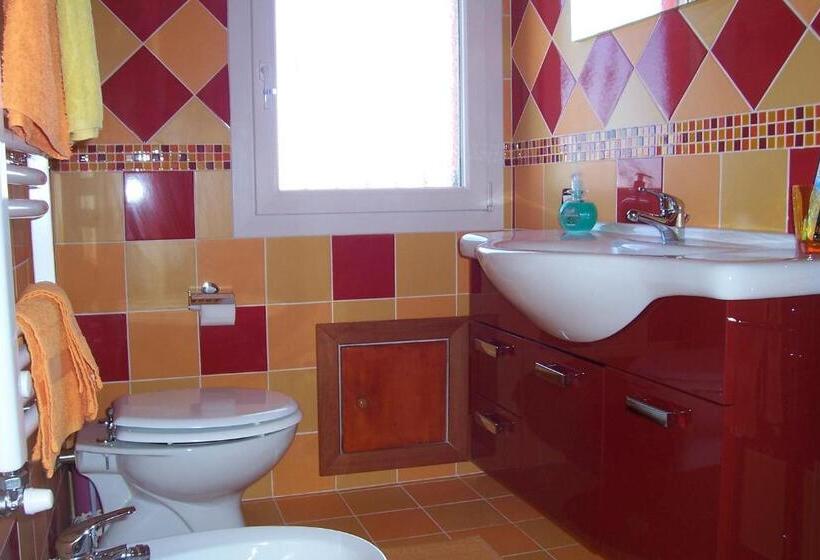 غرفة قياسية مطلّة علي البحر, B&b Le Terrazze Isola Di S. Antioco