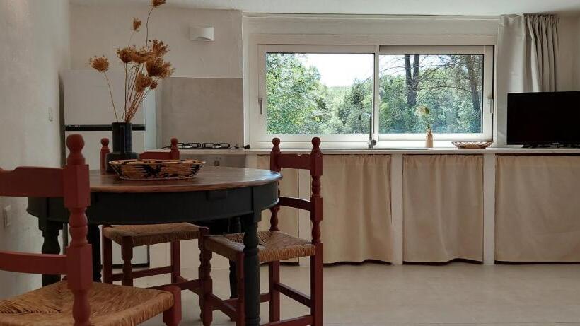 דירת חדר נוף לגינה, Conca Marina