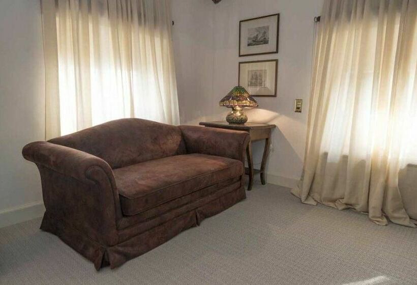 سوییت, Villa Vittoria