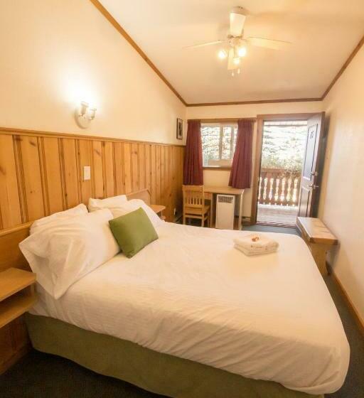 Standard Szoba, Gateway Motel