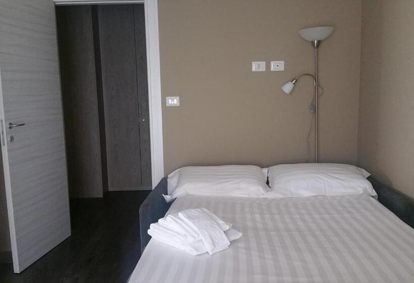 آپارتمان 2 خوابه با بالکن, Hll Hotel Lungolago Lecco Como Lake